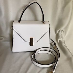 Forever 21 small turn lock crossbody